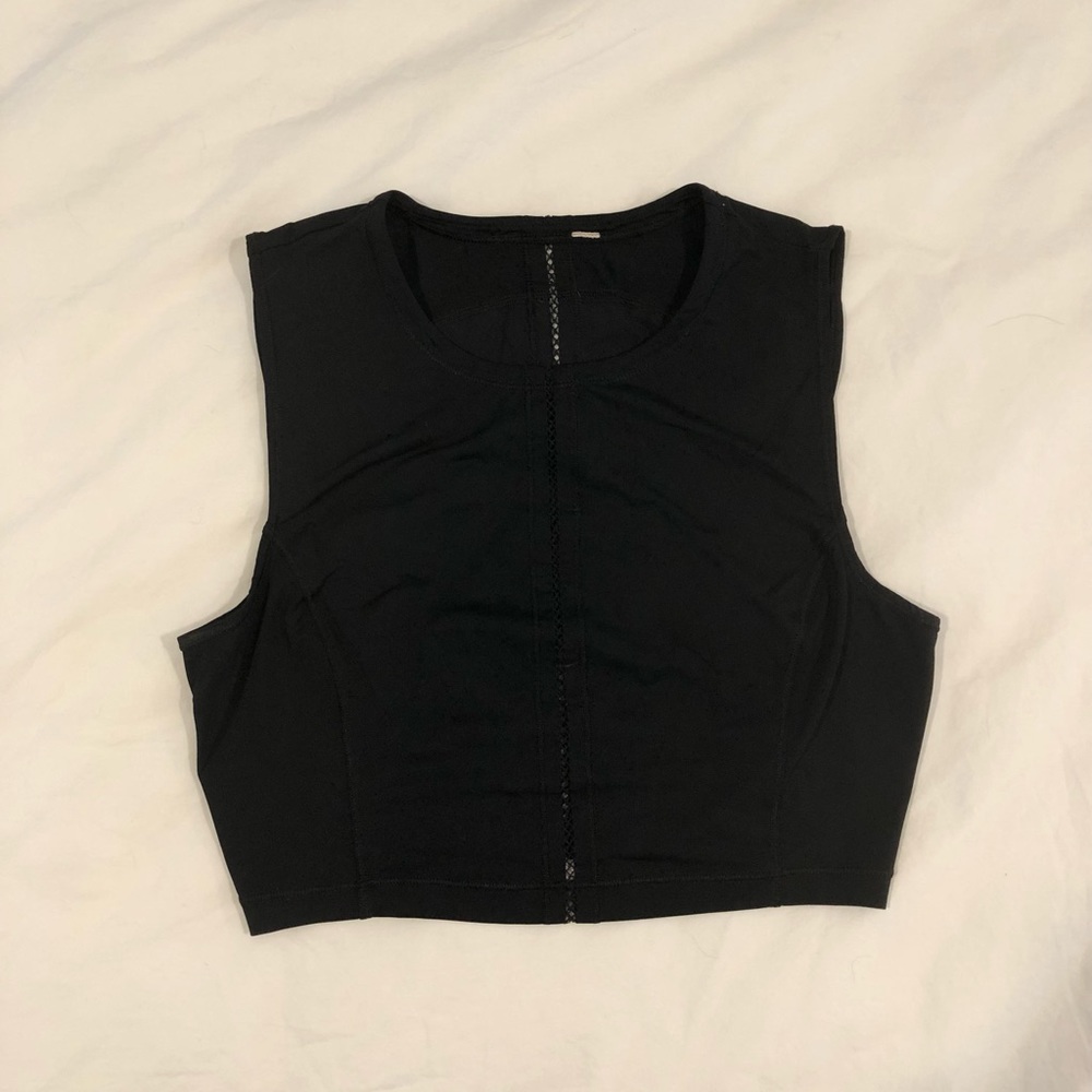 Lululemon Cropped Active Top Size 6